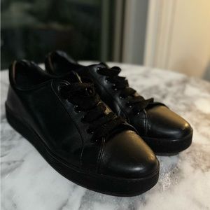 Prada sneakers like new authentic